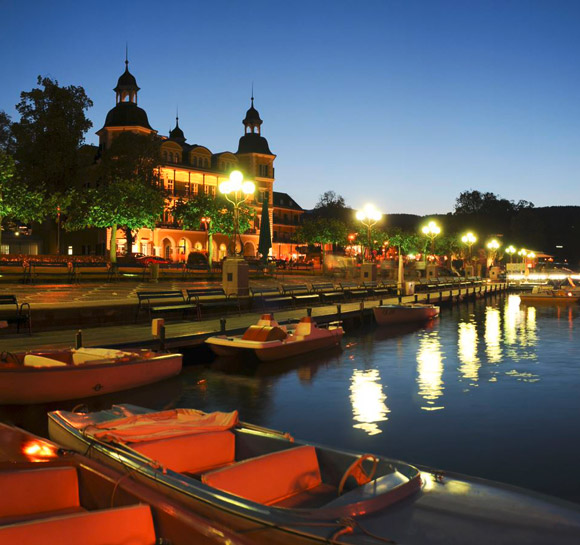 Copyright @ Veldner Tourismus Gesellschaft GmbH Seecorso bei Nacht